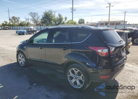2017 Ford Escape Titanium z USA, uszkodzony, nr VIN 1FMCU0J94HUC60142